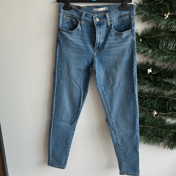 Leviโs high rise super skinny Jean - 720 - size 26 - perfect condition! - Picture 1 of 5